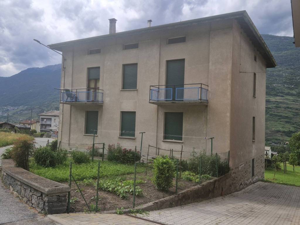 appartamento in vendita ad Albosaggia in zona Moia