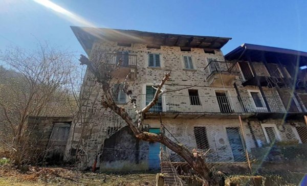 casa indipendente in vendita ad Albosaggia