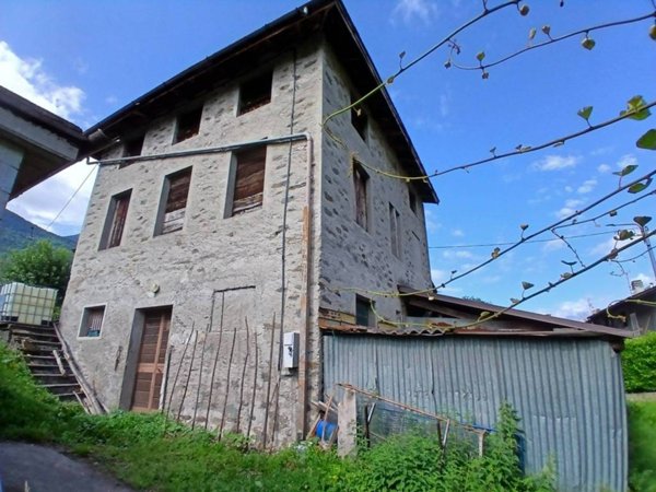 casa indipendente in vendita ad Albosaggia in zona Moia