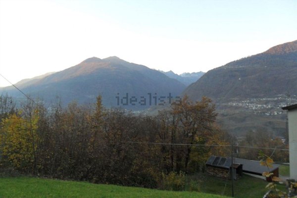 villa in vendita ad Albosaggia