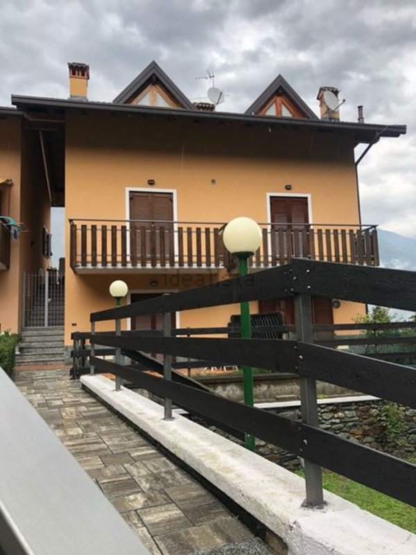 casa indipendente in vendita ad Albosaggia