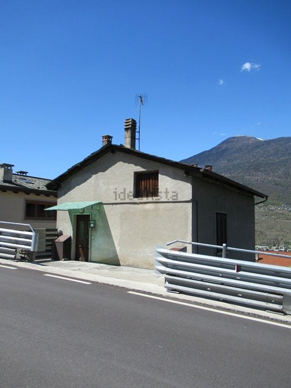 appartamento in vendita ad Albosaggia in zona Porto