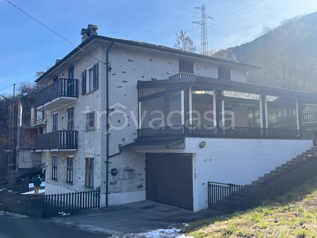 appartamento in vendita ad Albosaggia in zona Porto