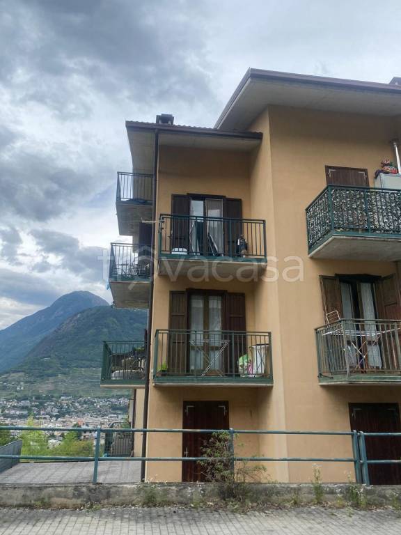appartamento in vendita ad Albosaggia in zona Moia