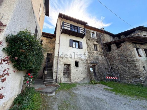 appartamento in vendita ad Albosaggia in zona Moia