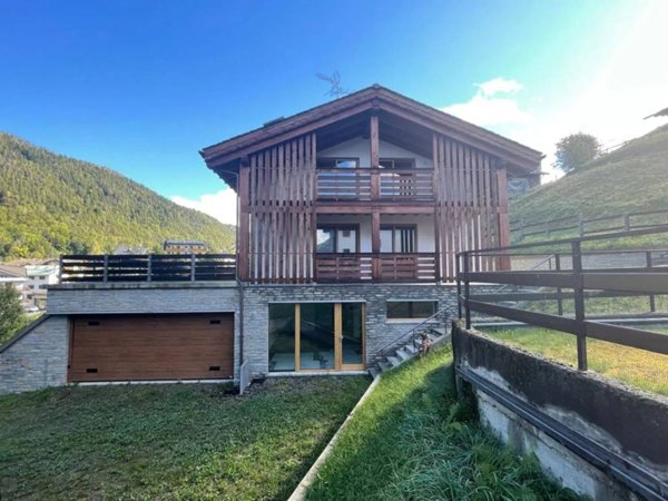 casa indipendente in vendita ad Aprica