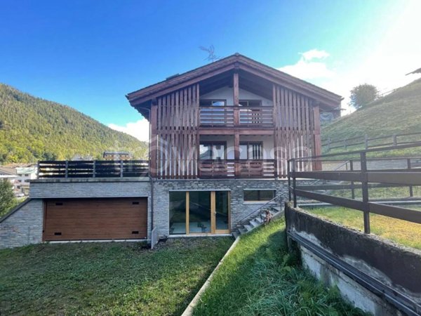 casa indipendente in vendita ad Aprica