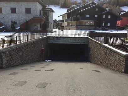 locale commerciale in vendita ad Aprica