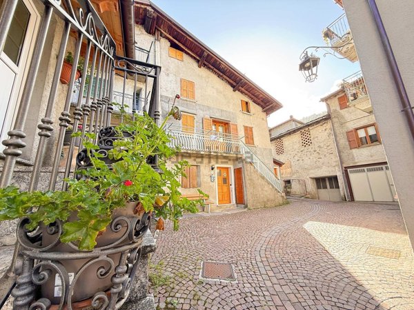 casa indipendente in vendita ad Aprica