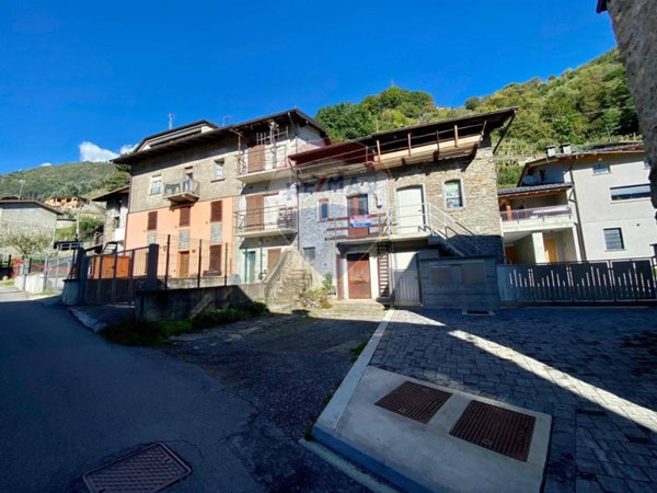 appartamento in vendita ad Ardenno in zona Masino