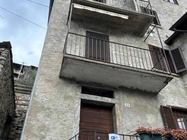 casa indipendente in vendita ad Ardenno in zona Biolo