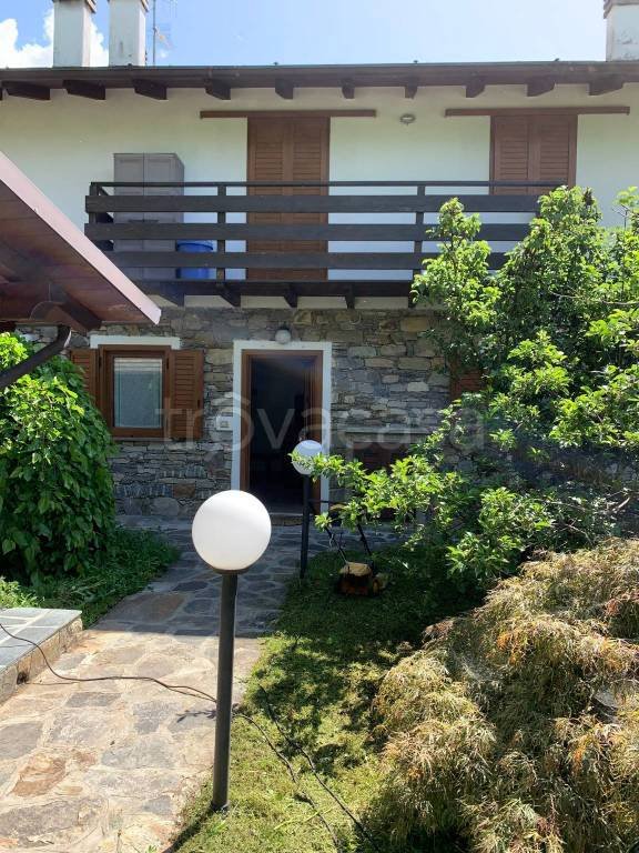 appartamento in vendita ad Ardenno in zona Motta
