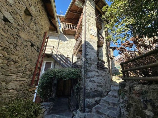 casa indipendente in vendita ad Ardenno in zona Biolo