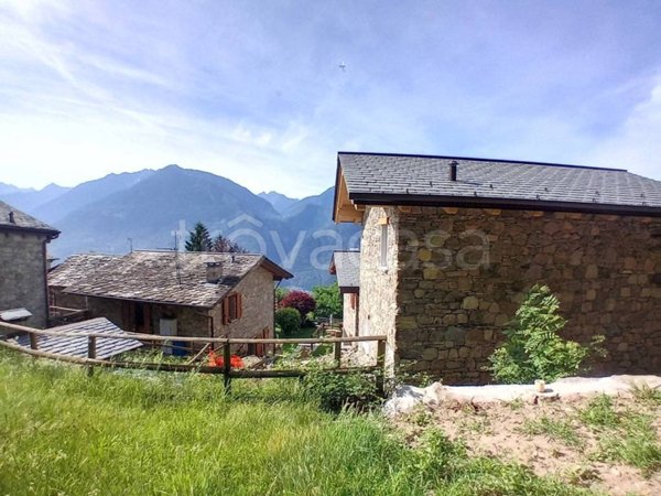 casa indipendente in vendita ad Ardenno in zona Gaggio