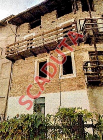 appartamento in vendita ad Ardenno in zona Pilasco