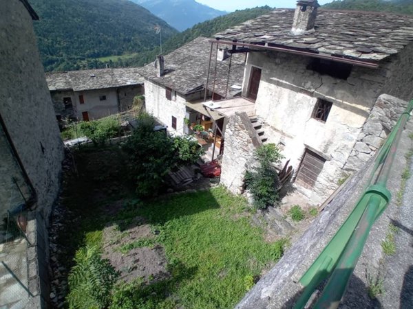 casa indipendente in vendita ad Ardenno in zona Masino