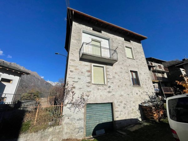 casa indipendente in vendita ad Ardenno