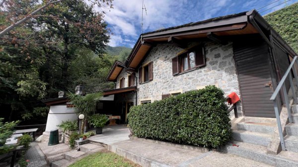 casa indipendente in vendita ad Ardenno
