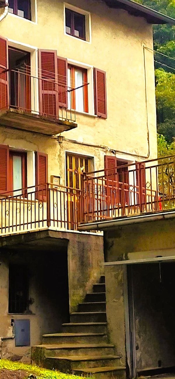 casa indipendente in vendita ad Ardenno