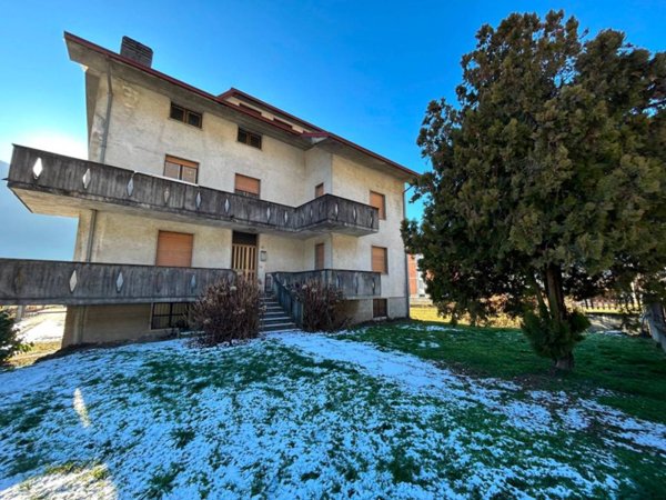 appartamento in vendita ad Ardenno in zona Gaggio