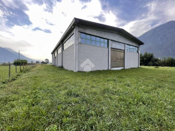 locale commerciale in vendita ad Ardenno