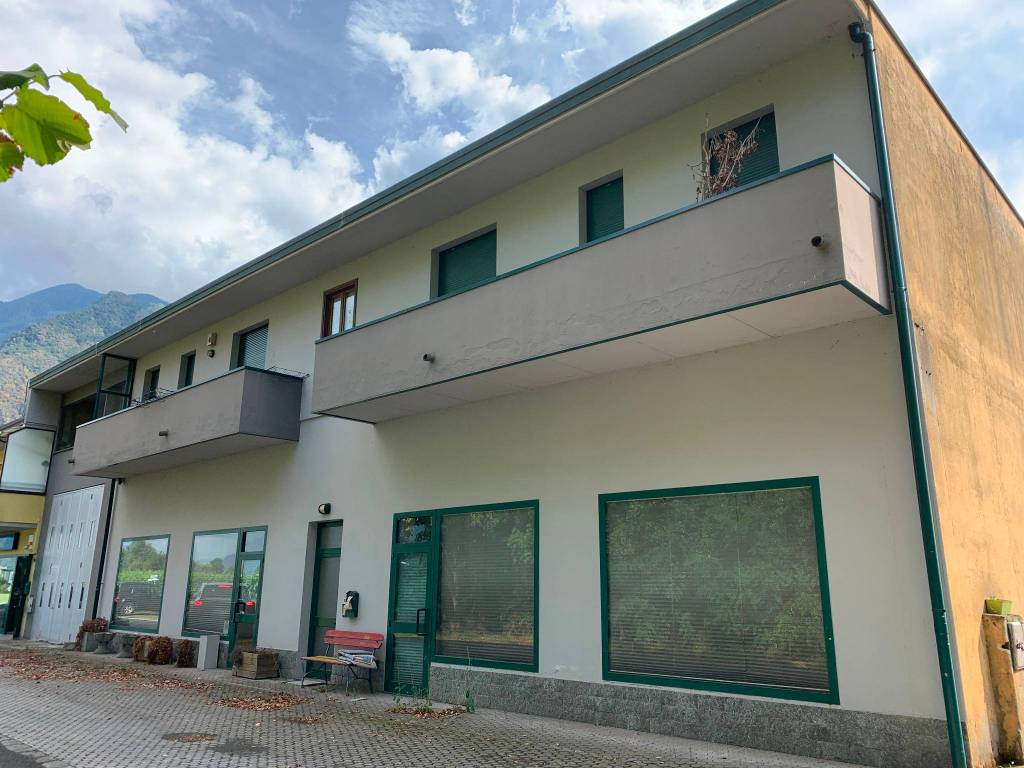 locale commerciale in vendita ad Ardenno in zona Masino