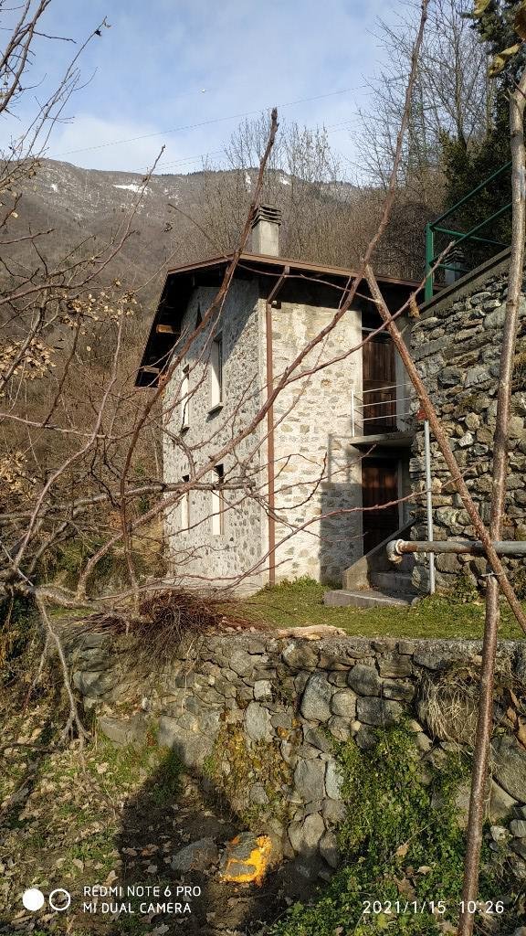 casa indipendente in vendita ad Ardenno in zona Masino