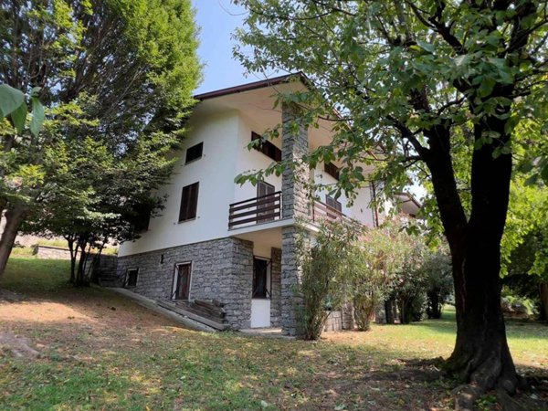casa indipendente in vendita ad Ardenno in zona Masino