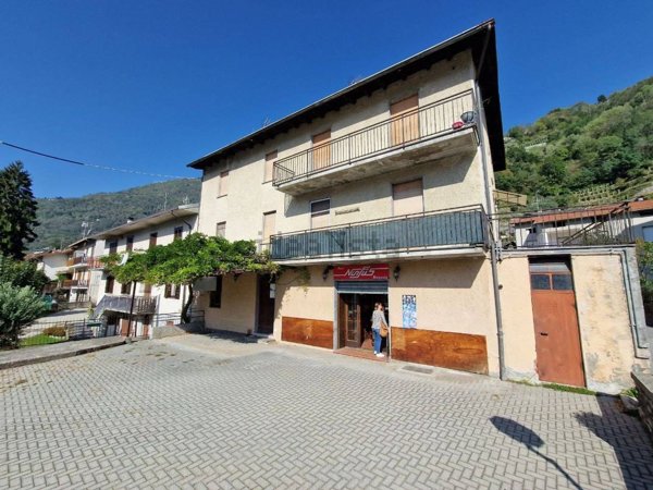 appartamento in vendita ad Ardenno in zona Masino