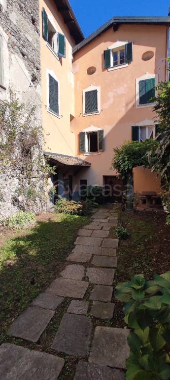 appartamento in vendita ad Ardenno in zona Gaggio