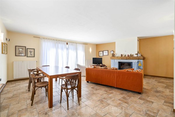 casa indipendente in vendita ad Ardenno in zona Biolo