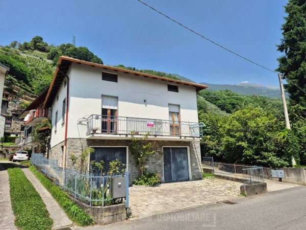 casa indipendente in vendita ad Ardenno in zona Masino