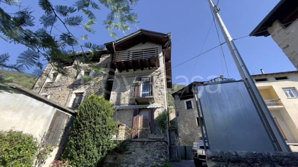 casa indipendente in vendita a Berbenno di Valtellina in zona Polaggia