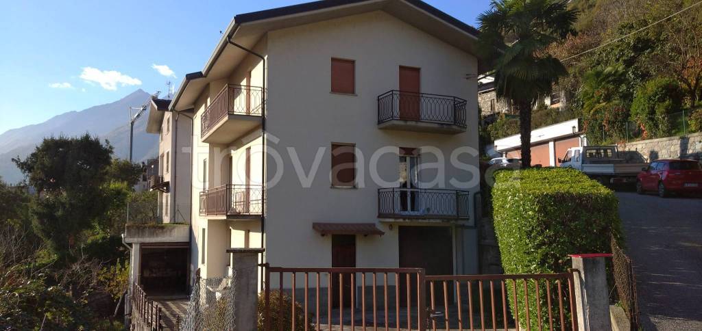 casa indipendente in vendita a Berbenno di Valtellina in zona Pedemonte