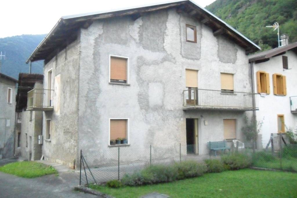 casa indipendente in vendita a Berbenno di Valtellina in zona Monastero
