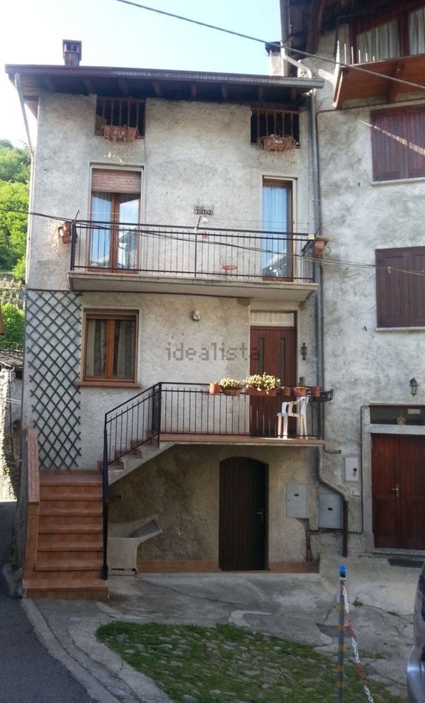 casa indipendente in vendita a Berbenno di Valtellina in zona Polaggia
