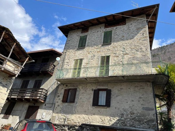 appartamento in vendita a Berbenno di Valtellina in zona Monastero
