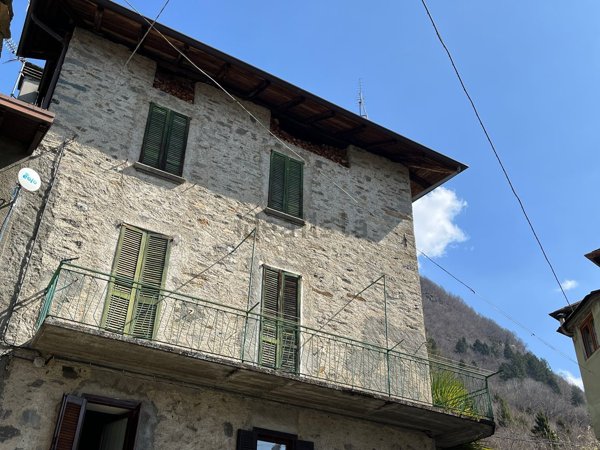appartamento in vendita a Berbenno di Valtellina in zona Monastero