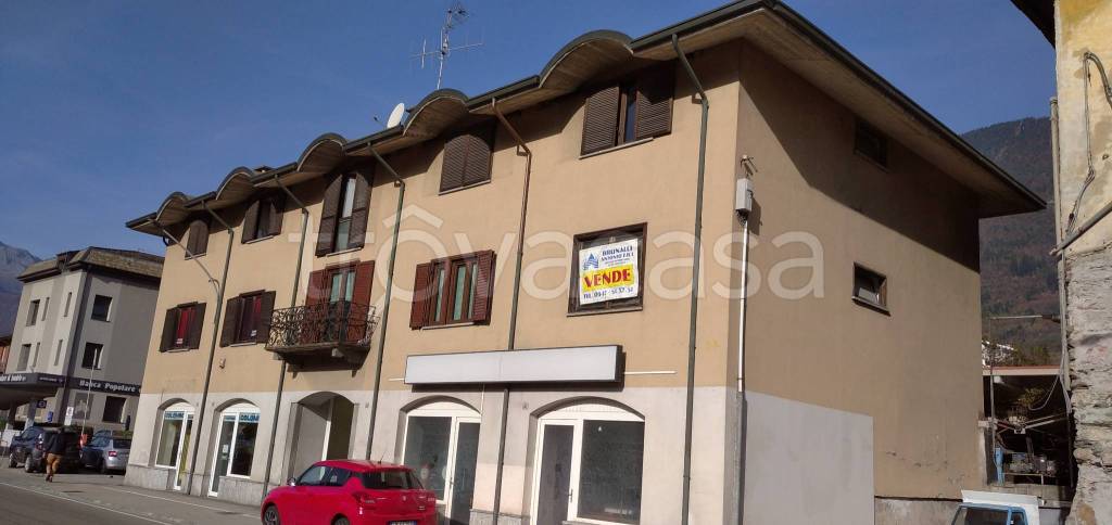 appartamento in vendita a Berbenno di Valtellina in zona San Pietro Berbenno