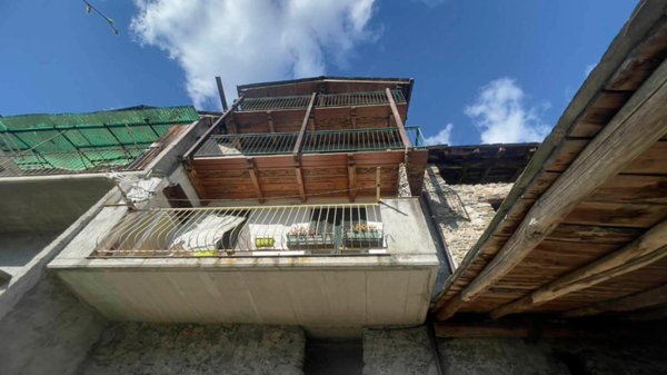appartamento in vendita a Berbenno di Valtellina in zona Regoledo