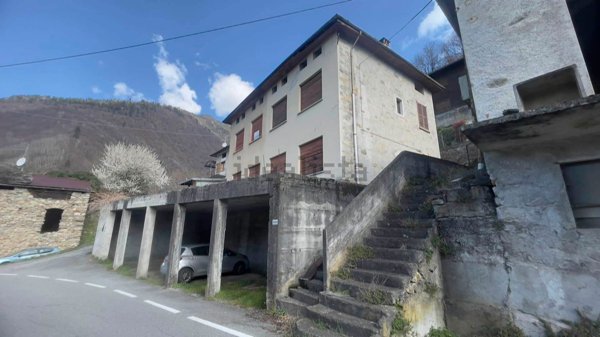 casa indipendente in vendita a Berbenno di Valtellina in zona Maroggia