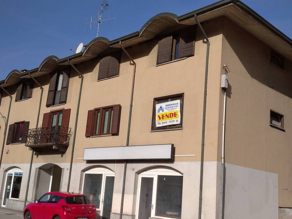 appartamento in vendita a Berbenno di Valtellina in zona San Pietro Berbenno