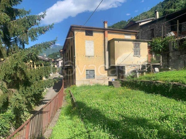 casa indipendente in vendita a Berbenno di Valtellina in zona Pedemonte