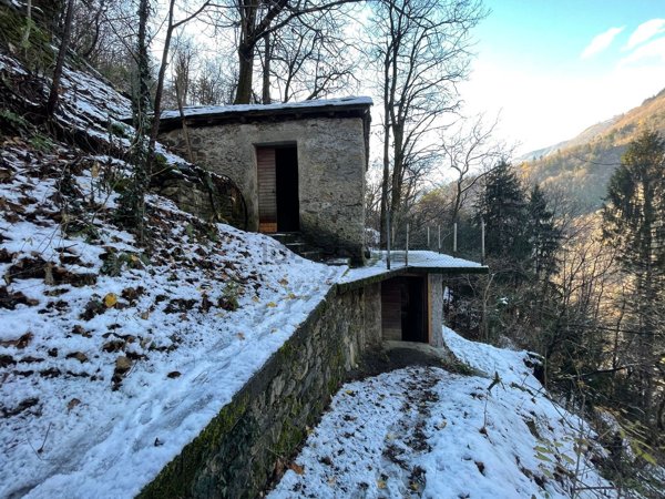 appartamento in vendita a Berbenno di Valtellina in zona Maroggia