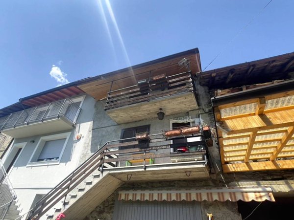 casa indipendente in vendita a Berbenno di Valtellina in zona Monastero