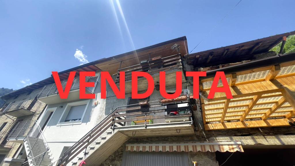 casa indipendente in vendita a Berbenno di Valtellina in zona Monastero