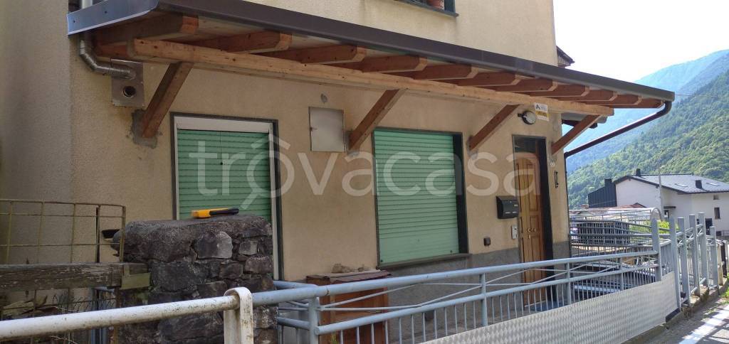 appartamento in vendita a Berbenno di Valtellina in zona Monastero
