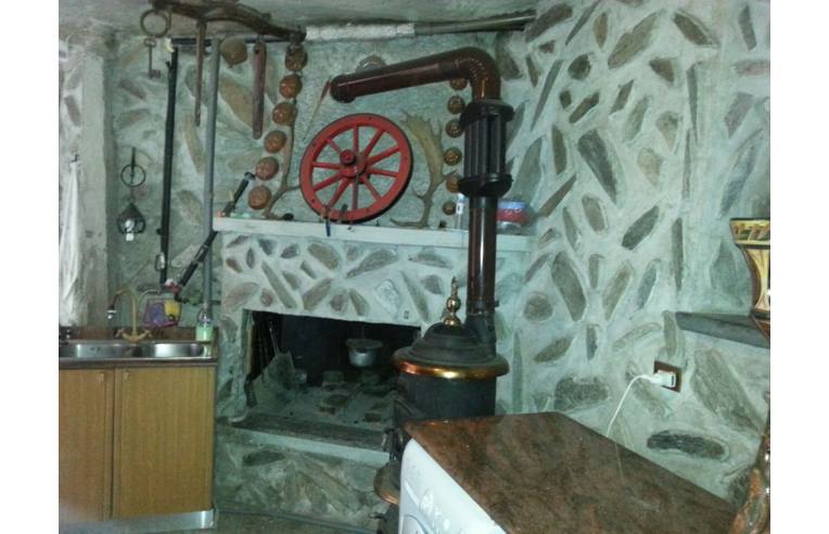 casa indipendente in vendita a Berbenno di Valtellina in zona Polaggia