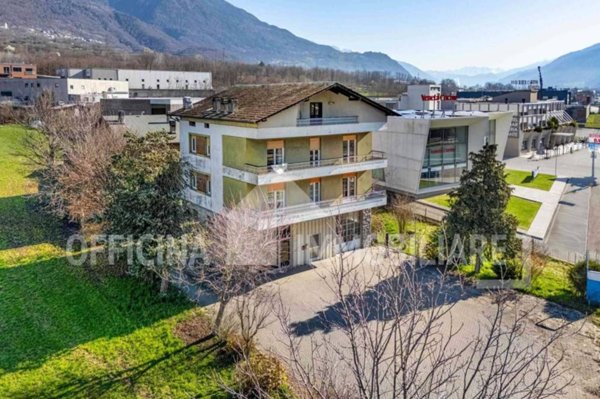 appartamento in vendita a Berbenno di Valtellina in zona Polaggia