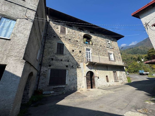 casa indipendente in vendita a Berbenno di Valtellina